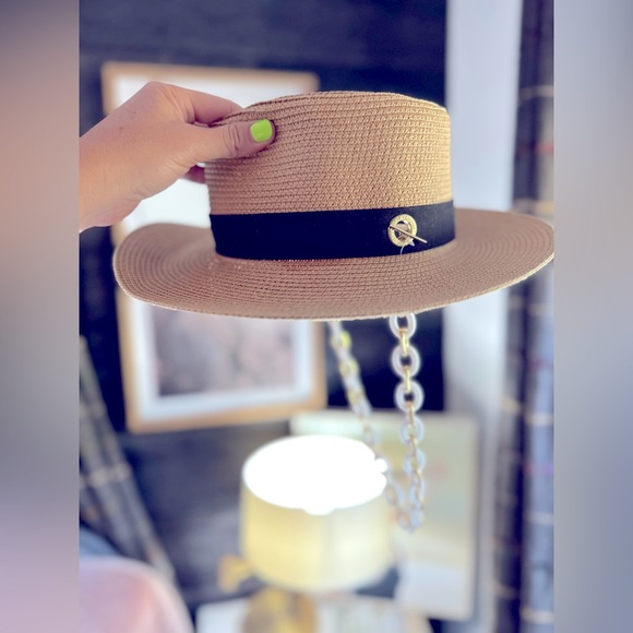 Chain paper hat ๐ coco C O C O - Picture 9 of 12